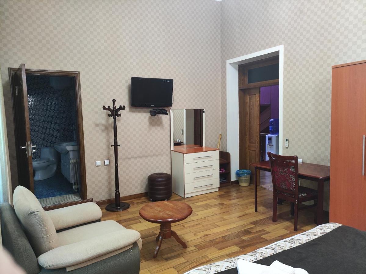 Almos Hotel Dushanbe Exterior photo